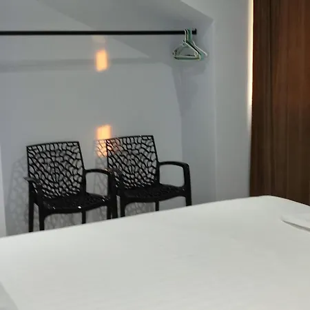 Casa Blanca Apartment Himare